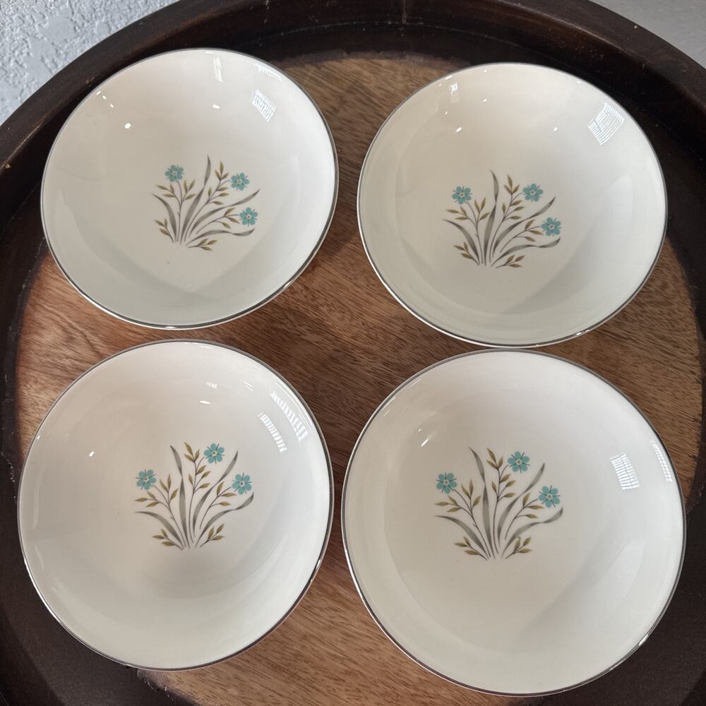 VTg White Floral Berry Fruit Sauce Dessert Sauce Bowl Set of 4